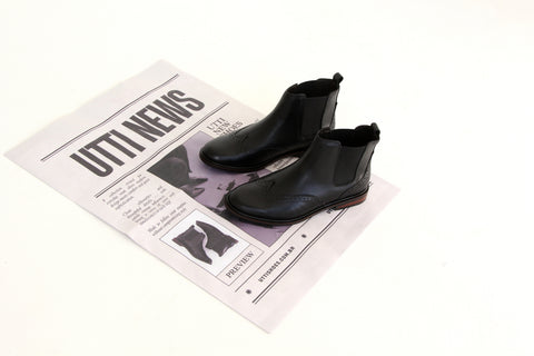 Bota Chelsea Camille em couro preto