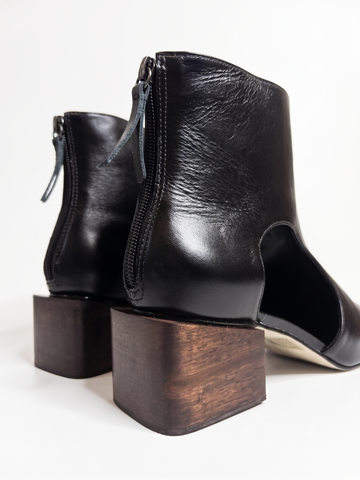 Bota Milano - Ankle Boot em Couro Preto