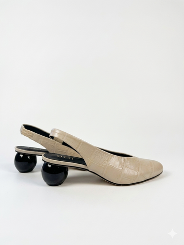 Scarpin Slingback Daphne em Maxi Croco Off White